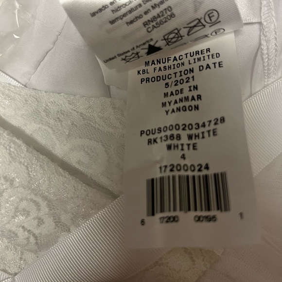 David's Bridal Ball Gown Flower Girl Dress with Heart Cutout in White - Picture 6 of 6